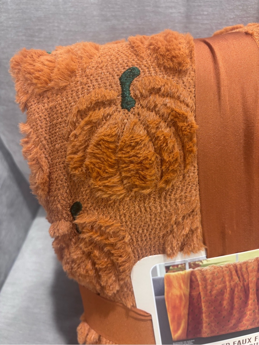 Costco faux fur Halloween fall throw pumpkin - Picture 2 of 4